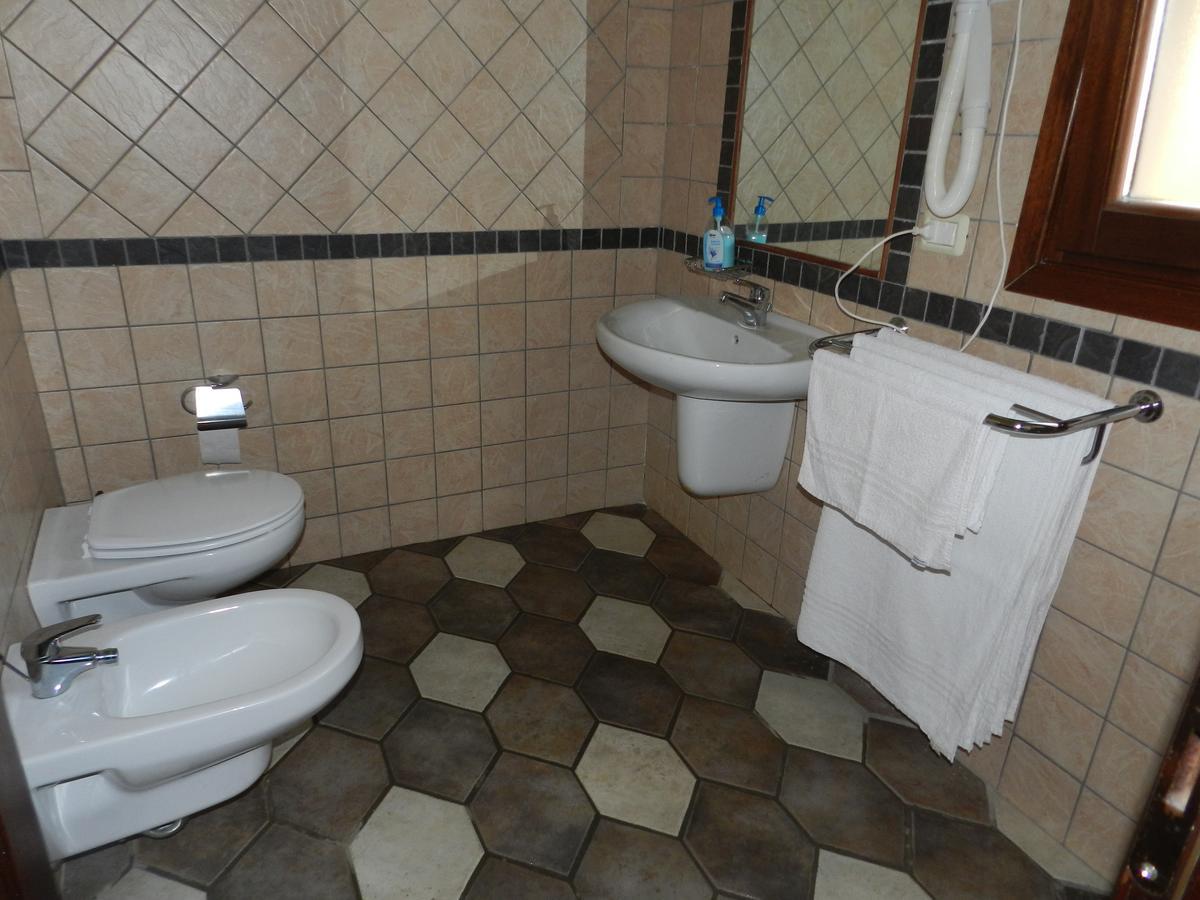 Hotel Minnia Будоні Екстер'єр фото