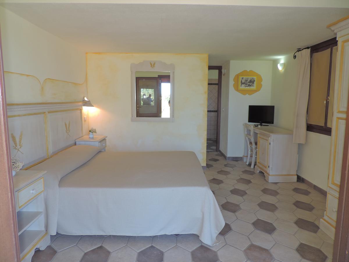 Hotel Minnia Будоні Екстер'єр фото